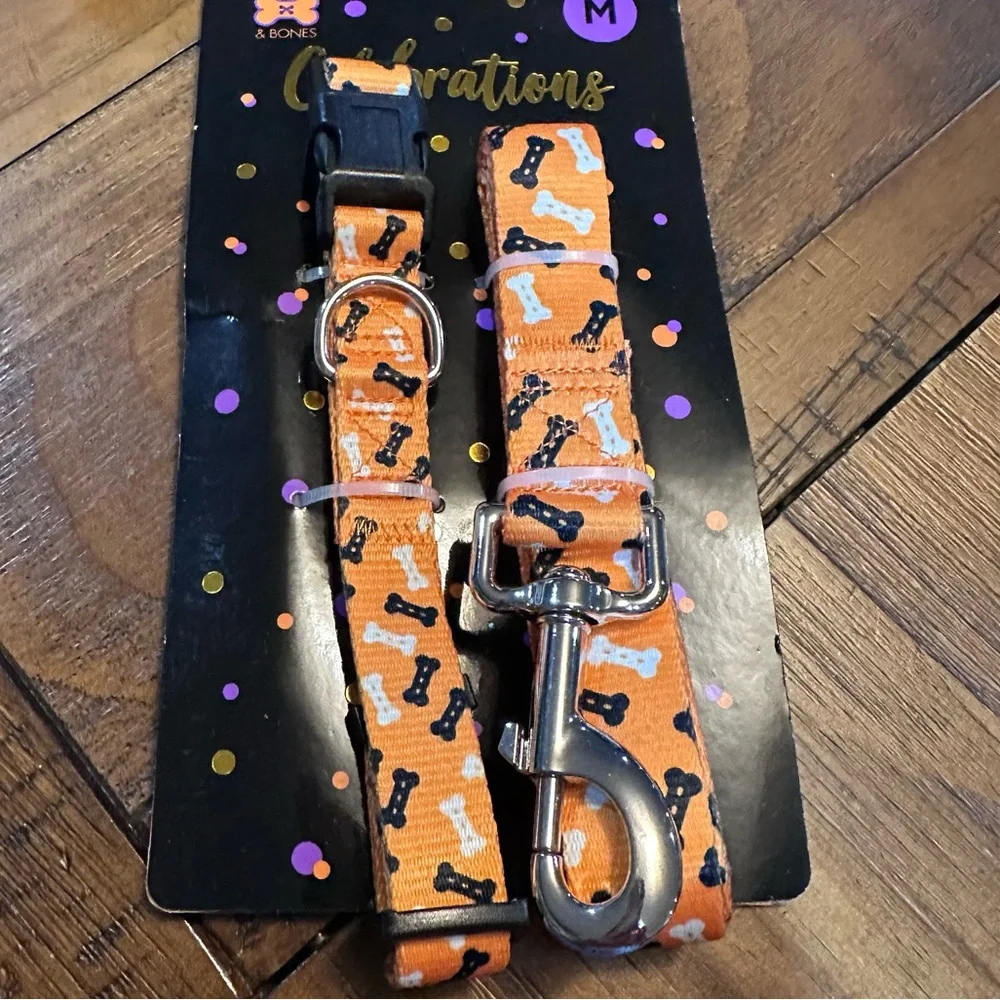 Buttons and Bones Dog Collar and Leash‎ Set Size Medium NEW